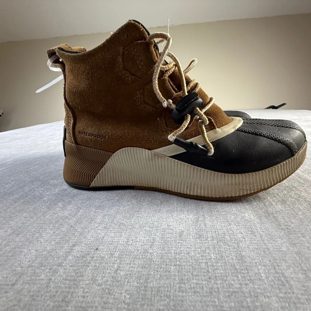 Sorel‎ Kids Out N About Classic Waterproof Suede Duck Boots Brown Size 3